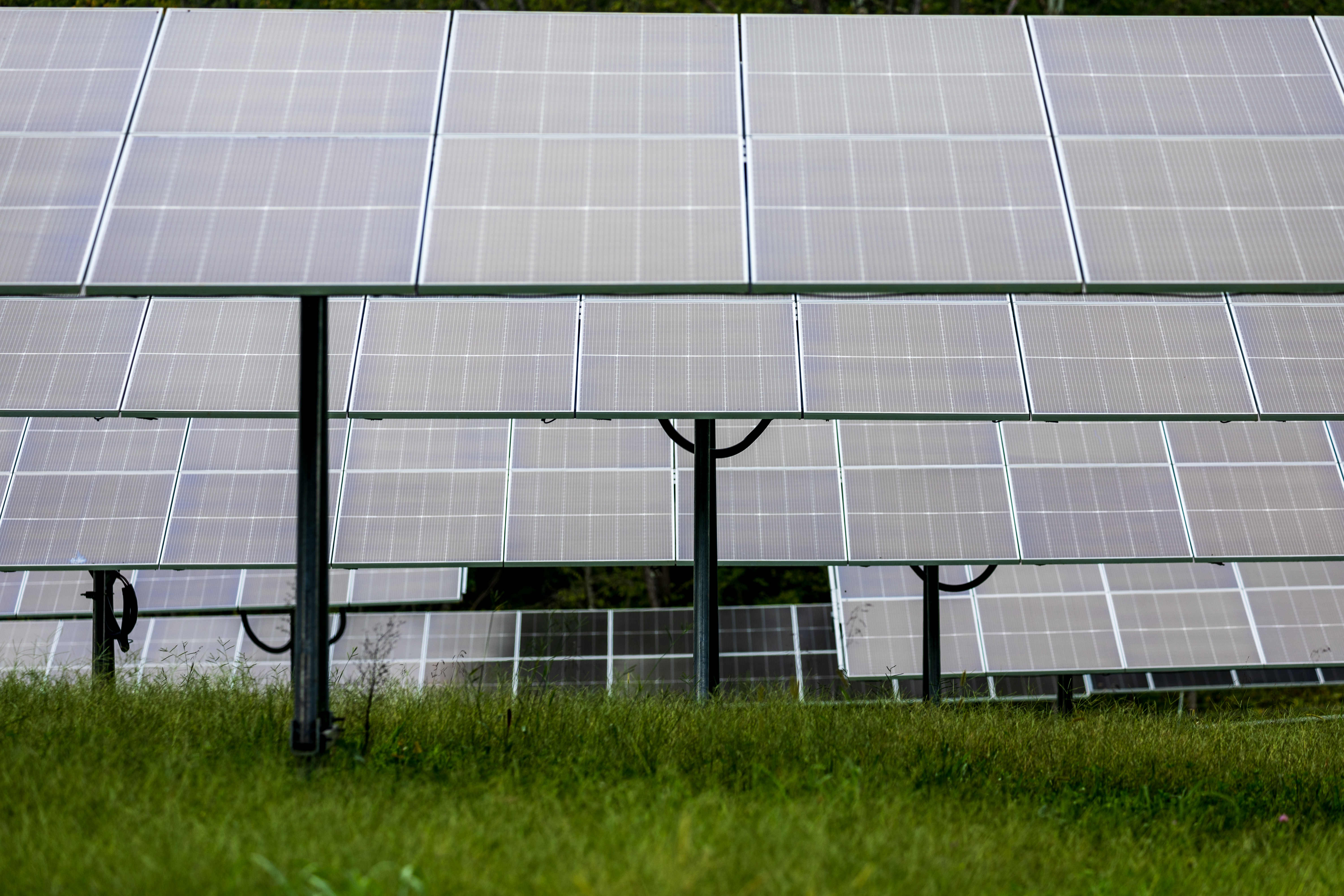 State legislators consider new solar project requirements