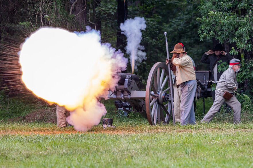 fort-pocahontas---artillery.jpg
