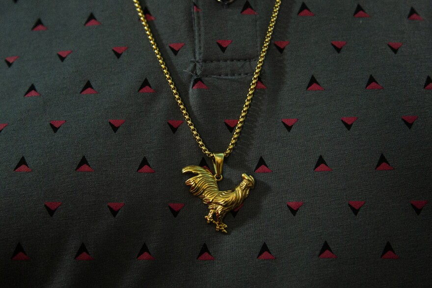 A cockfighter's necklace at the Gallera Borinquén.