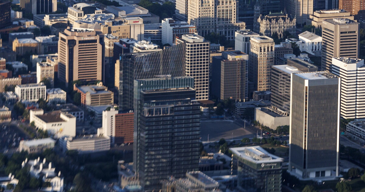 Merger expert: Virginia regulators need more time for NextEra–Dominion
