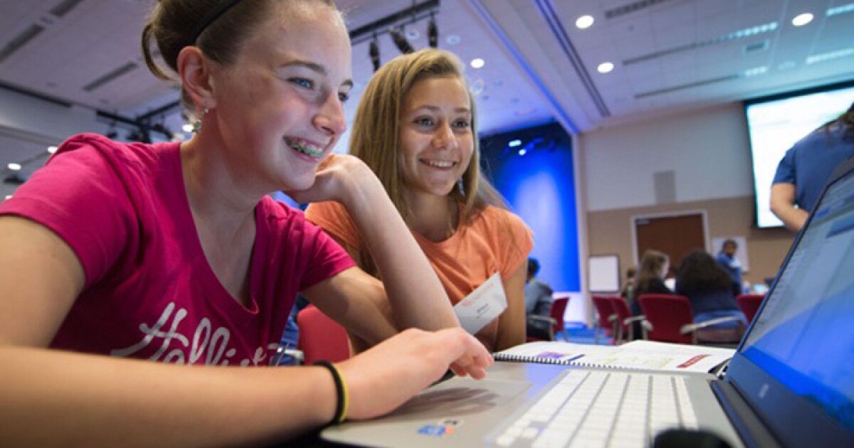 Techsters: Girls Learn to Code at Mini-Hackathon